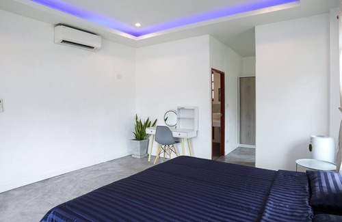 San Sai Villa | The White House