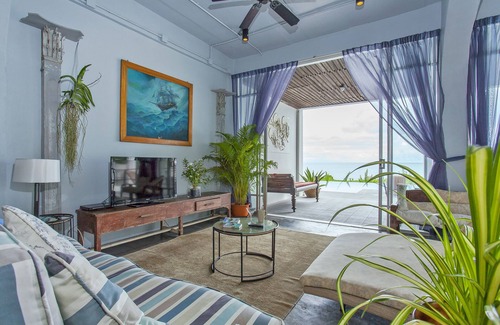 Mai Khao House | ⭐The White Pearl 5BR Modern Beachfront Pool Villa