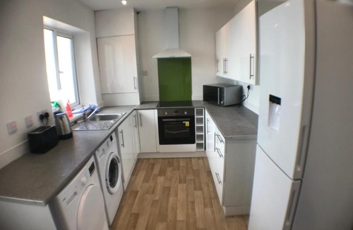 Plymouth House | The White Room