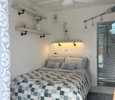 Swalecliffe Apartment | The Whitstable, Tankerton Bolt Hole - Double Room & Ensuite