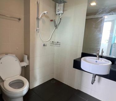 Talat Nuea Apartment | The wide condo by Guide Sabai