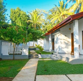 Udawalawa Bed & Breakfast | The Wild Side Cottage
