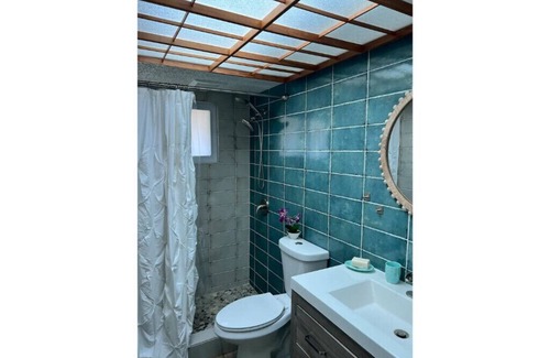 Embassy Hills House | The Wild Violet Villa
