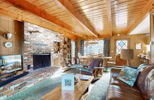 Big Bear City House | The Wilkie Cabin #339