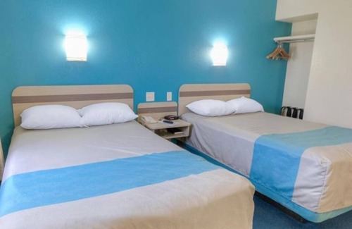 Claresholm Hotel | The Wilshire Inn