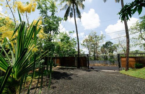 Wadakanchery Villa | The Wilsons Cliff House Poomala