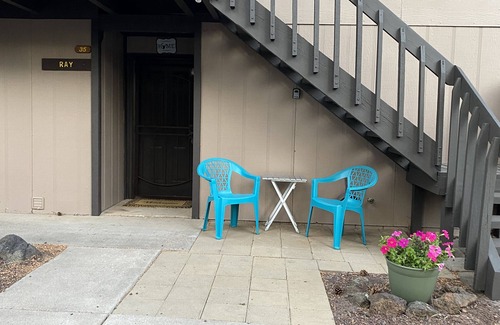 Pinetop Condo | The Wolf Den in The White Mountains