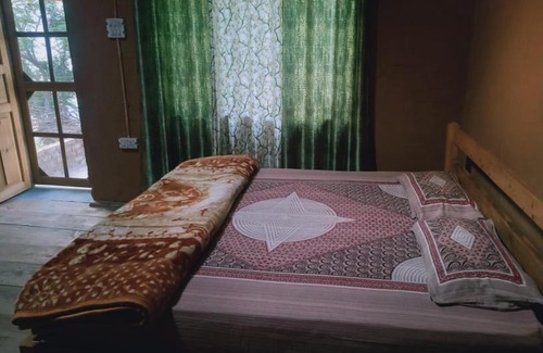 Dunda House | The Women's Village, Matholi by Bakri Chhap