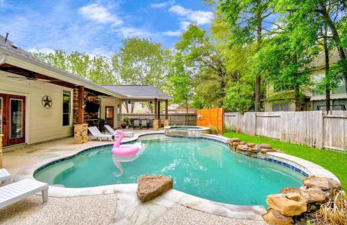College Park House | The Woodlands Escape with Heated Pool and GameRoom