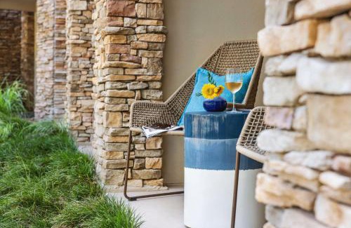 Panther Creek Hotel | The Woodlands Resort, Curio Collection by Hilton