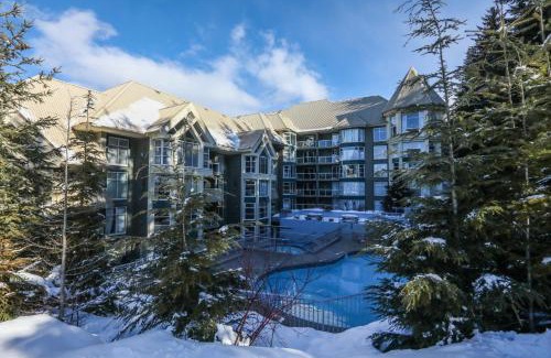 Upper Village Apartment | The Woodrun Lodge by Whiski Jack