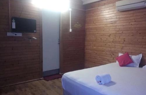 Anjanvel House | The Woods Beach Stay