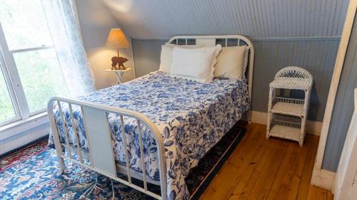 Inlet Hotel | The Woods Inn