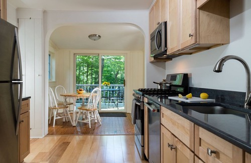 Woodstock Hotel | The Woodstock Inn on the Millstream