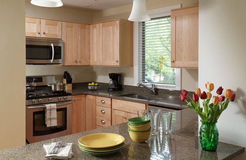 Woodstock Hotel | The Woodstock Inn on the Millstream