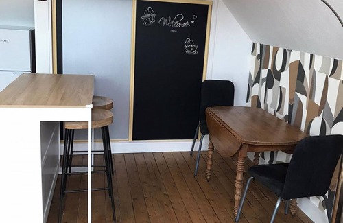 Chateauroux Apartment | The workshop of dreams - 4 pers - wifi - air conditioning