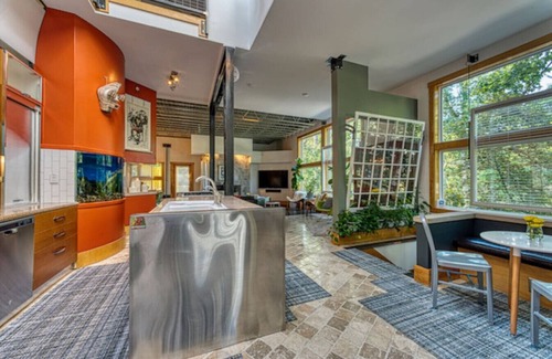 Indianapolis House | The Y @Keystone4BR 3.5BA Eclectic/Spacious Getaway