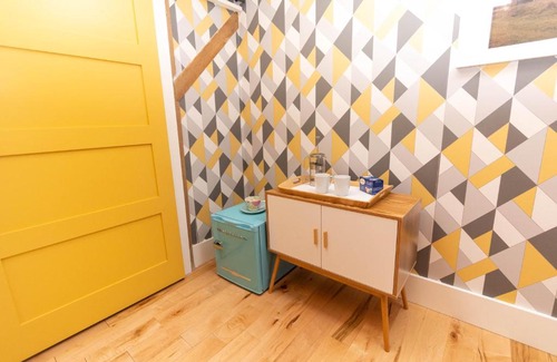 Wellington Bed & Breakfast | The Yellow Room @ Salisbury Barn