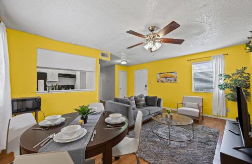 Brentwood Apartment | The Yellow Room