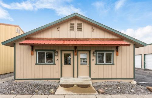 West Yellowstone Apartment | The Yellowstone Hideaway Unit B