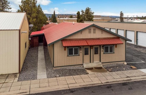 West Yellowstone Apartment | The Yellowstone Hideaway Unit B