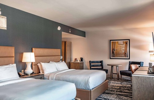 York Hotel | The Yorktowne Hotel, Tapestry Collection by Hilton