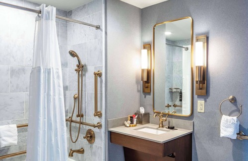 York Hotel | The Yorktowne Hotel, Tapestry Collection by Hilton