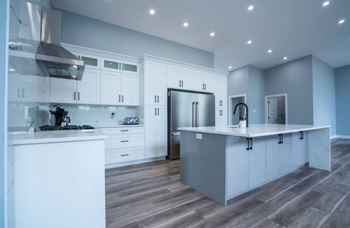 Saint-Jean-de-Matha House | The Zenith |Hot Tub | Lake |Pool Table
