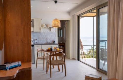 Lourdata Apartment | Thea Beachfront Suites in Lourdas beach