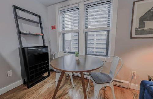Theatre District Apartment | Theater District Cozy 1 BR