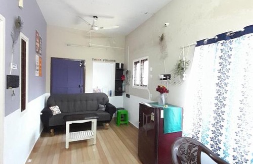 Mudaliarpet Apartment | Theatre world 2bhk furnished homestay