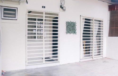 Bota House | TheDaun Homestay Seri Iskandar, Perak