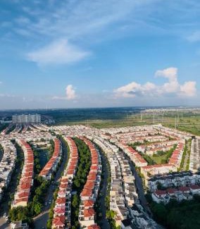 Greater Noida Apartment | TheDreamystay dreamy Balcony View