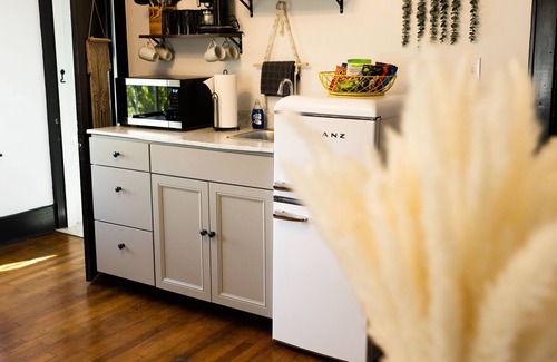 Somerset Apartment | Thee Parsonage Suite A
