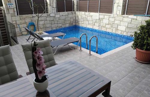 Gouvai House | “Theeporto” Maisonette with pool