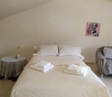 Katsikas Apartment | Thekla's Attic