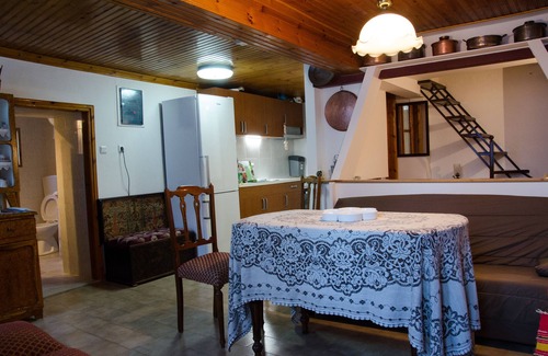 Skopelos House | THELGITRO, A Traditional House Located in the Heart of Skopelos Town