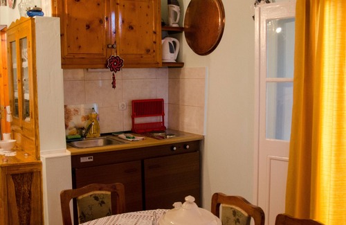 Skopelos House | THELGITRO, A Traditional House Located in the Heart of Skopelos Town