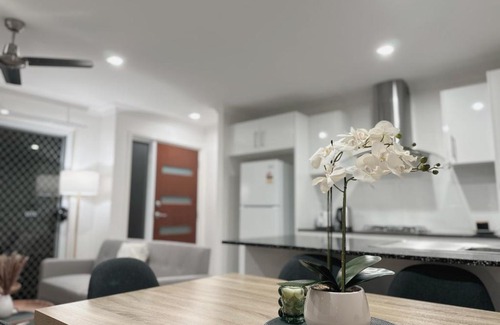 Pimpama Villa | Theme Park Vacation Villa 3 Beds Pimpama