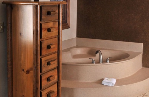 St. Joseph Hotel | Theme Suite Whirlpool, Stoney Creek, Living Room and Hot Tub | 2 Units
