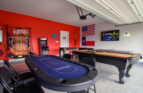 Magnolia House | Themed Game Room House 5 bedr near The Woodlands