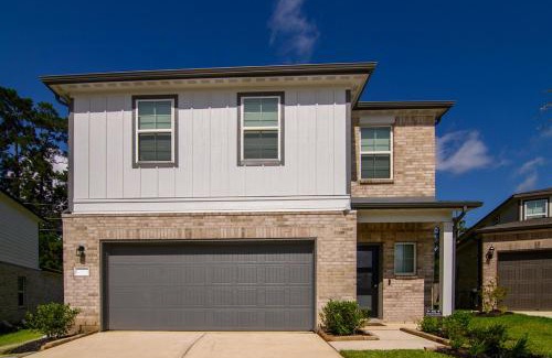 Magnolia House | Themed Game Room House 5 bedr near The Woodlands