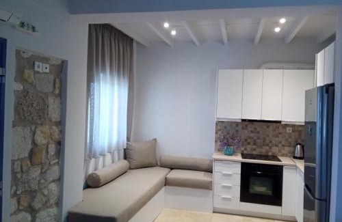 Psathi Apartment | Themonia Kimolos-Agioklima Studio