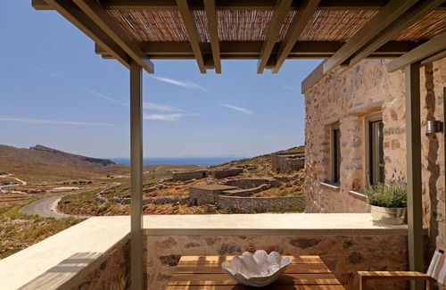 Folegandros Town Hotel | Themonies Luxury Suites