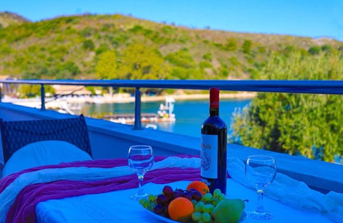 Agios Stefanos Apartment | Theophilos Dio