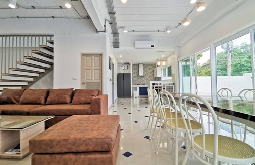 South Pattaya Villa | Thepprasit Cosy