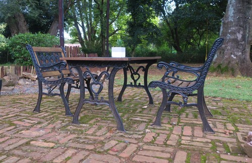 Himeville House | THERE'S A LUCK SELF CATERING ACCOMODATION