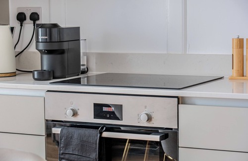 Bath City Centre Apartment | Thermae One - Understated. Elevated. Elegant.