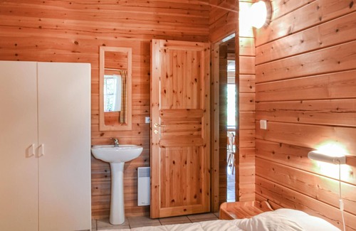Mauroux House | These tastefully decorated chalets are located in a very well-kept vacation village in a hilly and w