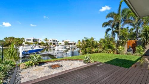 Banksia Beach House | Think Elegant & Luxury